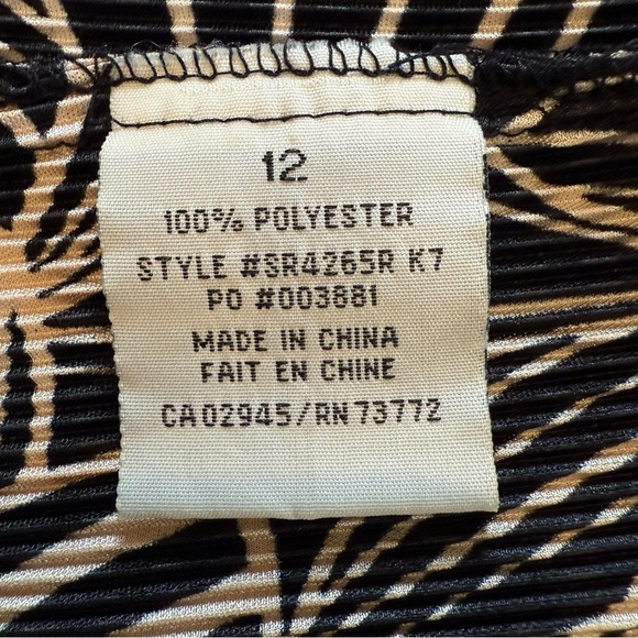 Tradition Black and Cream Fitted Long Sleeve Sweater Blazer - Picture 11 of 11